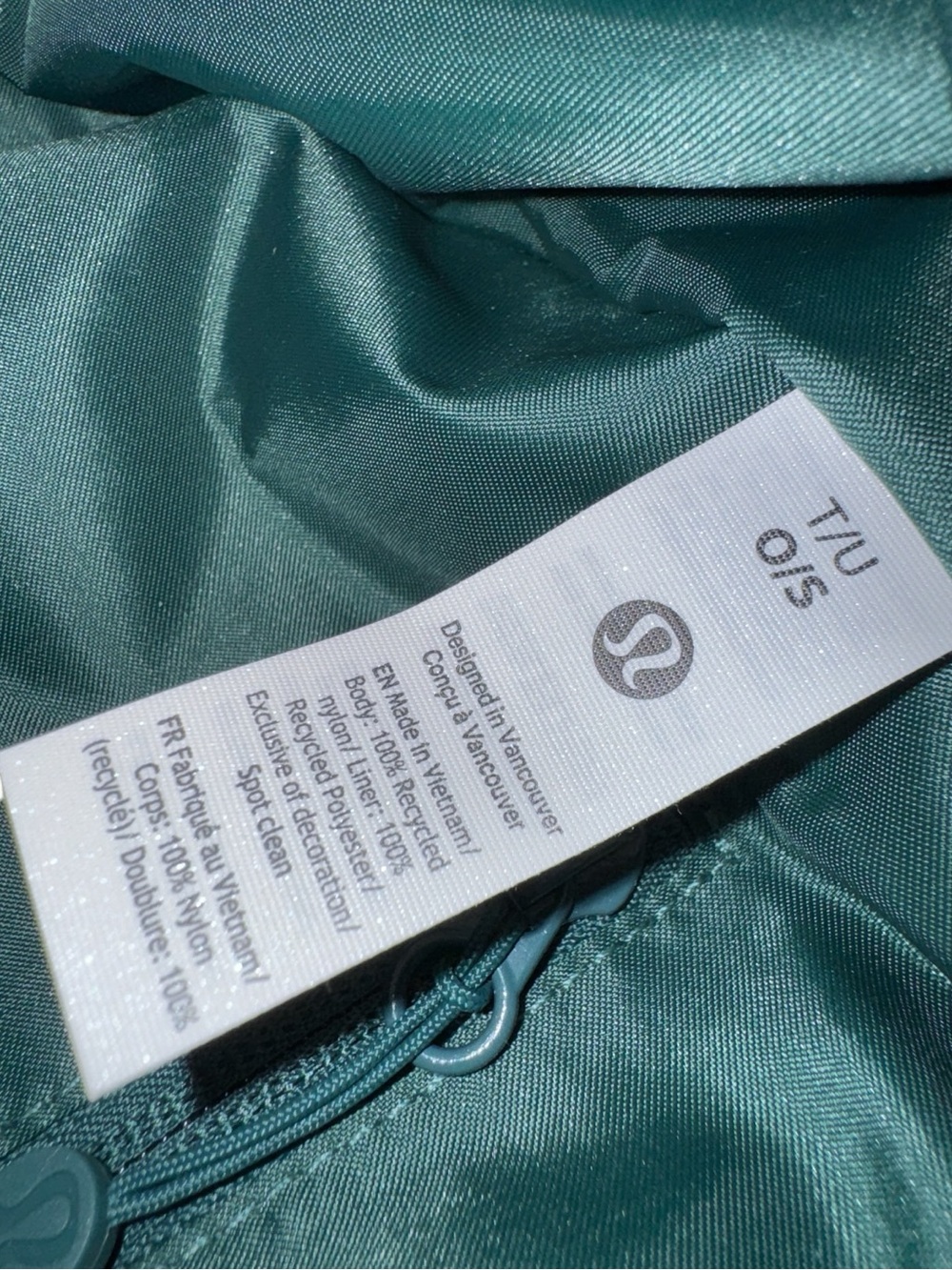 Lululemon City Essentials Shoulder Bag 4L Deep Marina NWT Sold Out - Picture 8 of 10